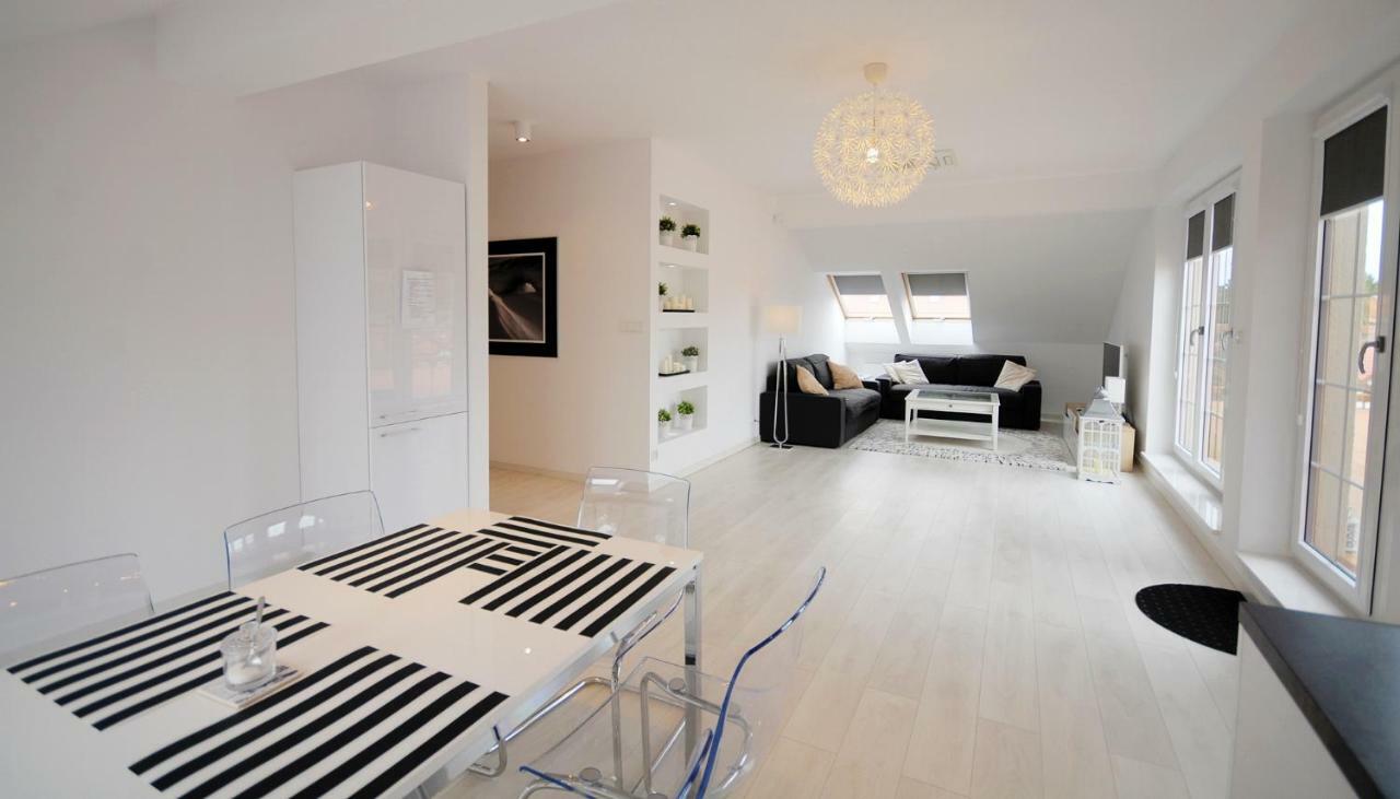 Apartament Z Tarasem Plaza 22 洛格沃 外观 照片
